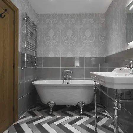 Lyth Valley Hotel 4*